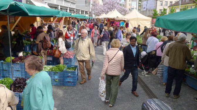 V centru Prahy najdete farmářské trhy například na Andělu u metra.