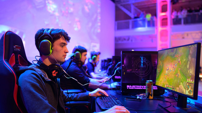 Na přebory v e-sportu dorazilo přes 1500 zapálených fanoušků
