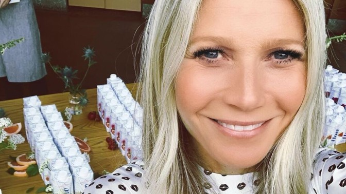 Gwyneth Paltrow prodává svíčku, která prý voní jako její intimní partie. Dali byste za ni 1700 korun?