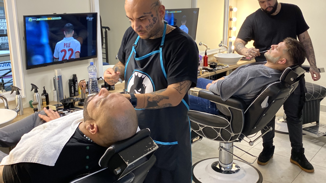 Strastiplná cesta z dětského domova mezi kadeřnické velikány