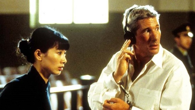 Napínavý film Rudý labyrint: Richard Gere raději nenatáčel v Číně, nemají ho tam rádi