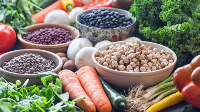 Průzkum potravinových řetězců: Kde seženete nejvíce rostlinných produktů a kde naopak s tímto sortimentem šetří?