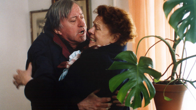 Iva Janžurová si zahrála hlavní roli v komedii své dcery Sabiny Remundové z roku 2003 s názvem Na psí knížku.