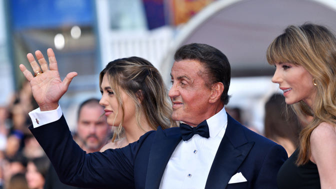 Sylvester Stallone a jeho těžký životní příběh: komplikace při narození, rozvod rodičů i bolestivá ztráta syna