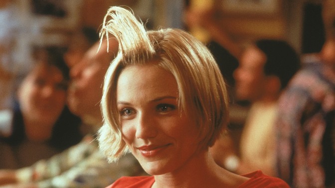 Zajímavosti o filmu Něco na té Mary je: Cameron Diaz roli získala díky nestydatosti režiséra
