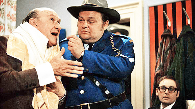 Čtyři vraždy stačí, drahoušku je česká filmová komedie režiséra Oldřicha Lipského z roku 1970 s Lubomírem Lipským v hlavní roli. Film je doplněn komiksovými kresbami Káji Saudka.