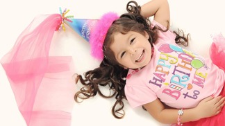 Dětská oslava narozenin je důležitá, potvrzuje studie. Děti díky ní dokážou vnímat, že jsou zase o rok starší