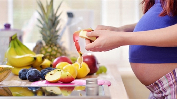 Zázračné bobule: V těhotenství dopřávejte tělu superplodiny z českých luhů a hájů