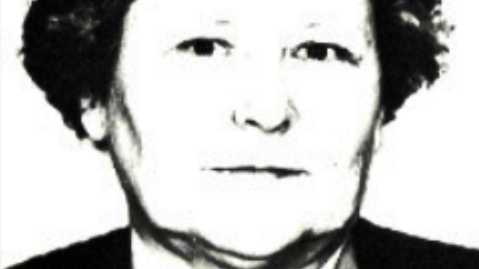 Nannie Doss (4. listopadu 1905 - 2. června 1965) byla americká sériová vražedkyně, která v od dvacátých let do roku 1954 zabila jedenáct lidí. Říkali jí Černá vdova či Zabiják osamělých srdcí. Přes novinové inzeráty si hledala muže, kterým pak brala život. Celkem zabila čtyři své chotě, dvě děti, dvě sestry, matku, vnuka a švagrovou.