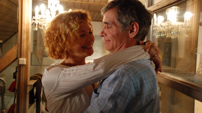 Líbáš jako Bůh je česká filmová komedie režisérky Marie Poledňákové z roku 2009, vyprávějící s humorem a nadhledem o problémech s láskou ve všech generacích jedné rodiny.