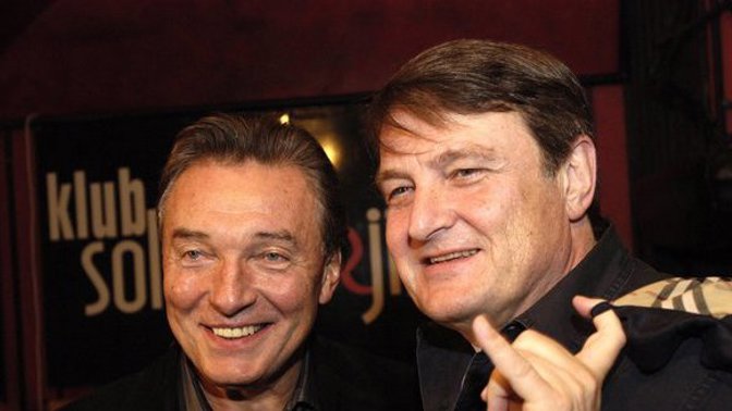 Ladislav Štaidl je český hudebník, kytarista, pianista, dirigent, kapelník,skladatel, textař, hudební aranžér, zpěvák a podnikatel.