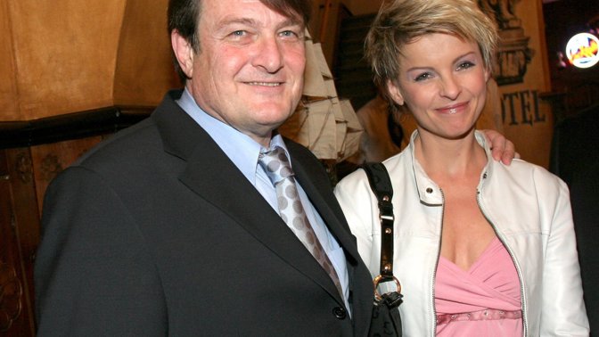 Ladislav Štaidl je český hudebník, kytarista, pianista, dirigent, kapelník,skladatel, textař, hudební aranžér, zpěvák a podnikatel.