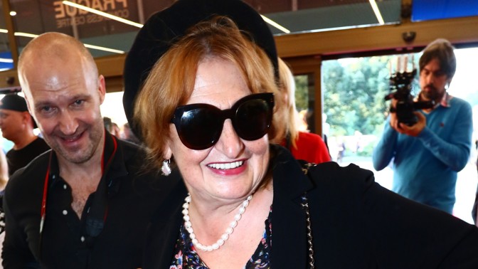 Oblíbená česká herečka Eva Holubová slaví 61. narozeniny: Léčila se ze závislosti na alkoholu, propadala depresím, nyní je šťastná