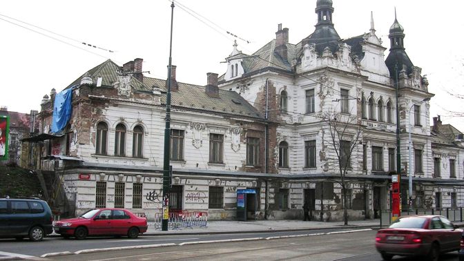 Co čeká Nádraží Vyšehrad - bude dál chátrat nebo se konečně dočká záchrany?