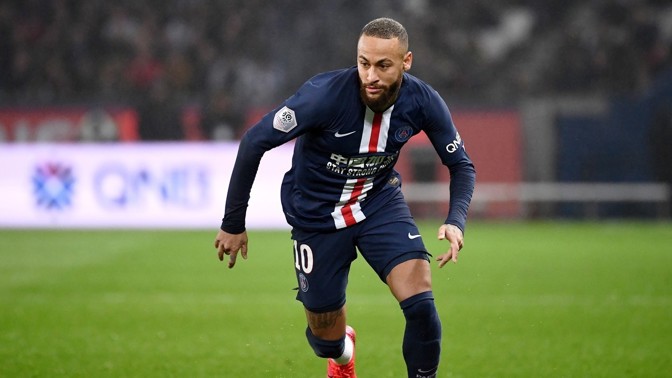 Nová kráska po boku fotbalisty Neymara. Randí s německou moderátorkou Janin Ullmann?