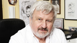 Senioři v době koronaviru: Izolace vyvolává deprese, nejednejte s nimi jako s nesvéprávnými, říká psychiatr Cimický