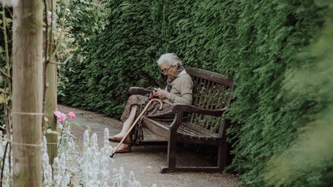 Britská seniorka (108), která přežila španělskou chřipku i obě světové války, radí, jak bojovat s koronavirem