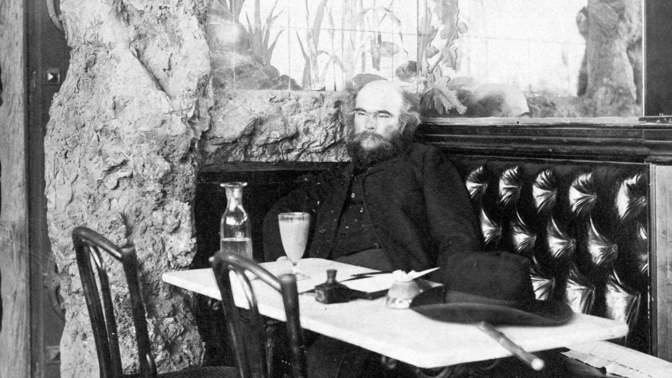 Básník Paul Verlaine: Milovník absintu tak žárlil na milence Rimbauda, až ho málem zastřelil a skončil ve vězení