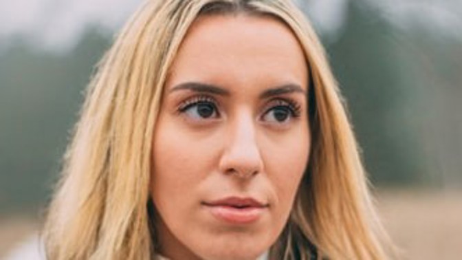 Karolína (37): Moje máma má problémy s alkoholem. Už to nezvládám! Co radí odborník?