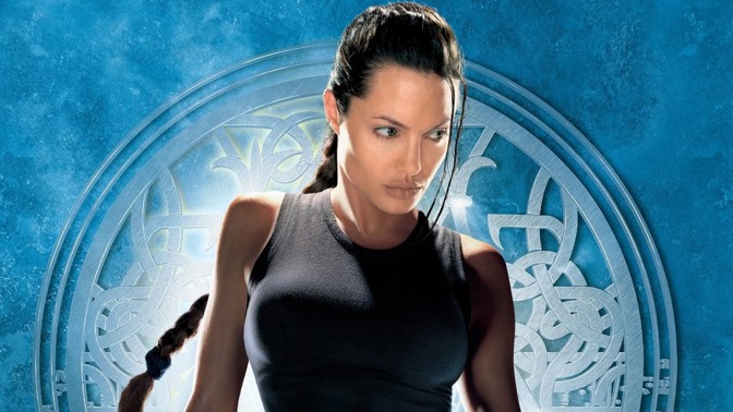 Sexy hrdinka Lara Croft: Bujné poprsí má omylem, příjmení vybrali náhodně z telefonního seznamu