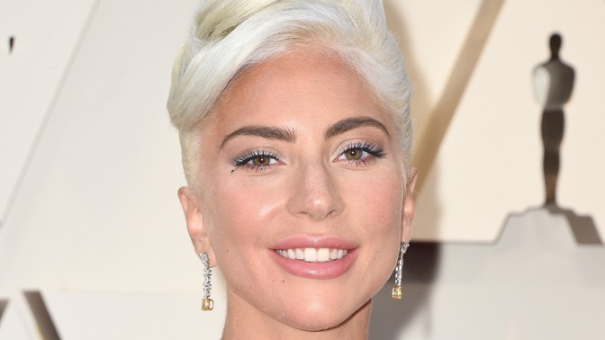 Lady Gaga k nepoznání. Hvězdy showbyznysu udělaly neobvyklý koncert na podporu boje proti koronaviru