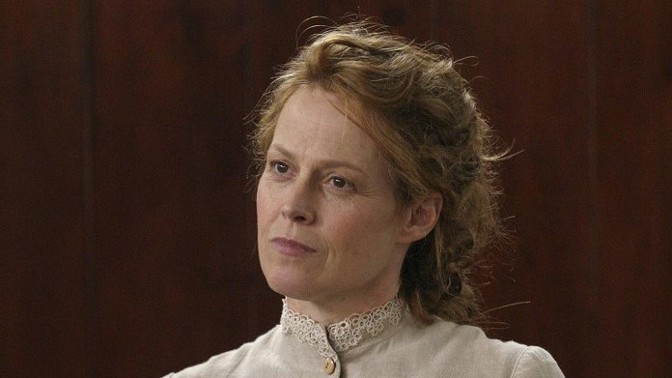 Ze zákulisí thrilleru Vesnice: Sigourney Weaver trpěla nočními můrami