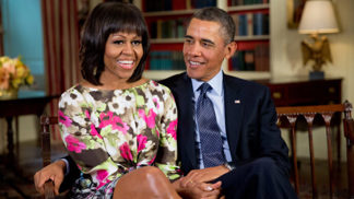 Bývalý prezident Barack Obama po odchodu z Bílého domu vydělává miliony. Nabízí přednášky i knihy