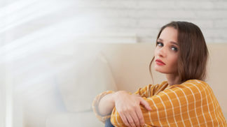 Eva (29): Přítel tvrdí, že je to jen zábava. Pro mě je ale jeho chození na striptýz ponižující