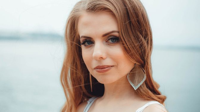 Tereza (36): Moje dcera chodí na svůj věk příliš vyzývavě oblečená. Máme jí to s manželem zatrhnout?