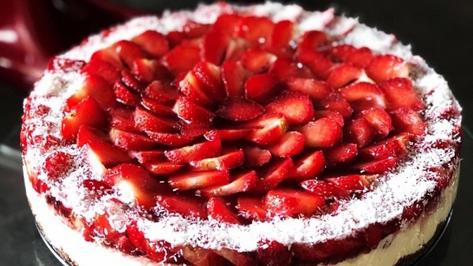 Zdravé low carb recepty pro štíhlou linii: V hlavní roli jahody, ořechy i ředkvičky