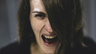 Jste podvedená či podvedený? Expertka radí, jak psychicky náročnou nevěru ustát co nejlépe