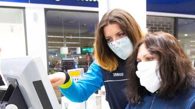 V pohostinství budete letos hledat brigádu na léto obtížněji. Příležitosti ale nabízí jiné obory