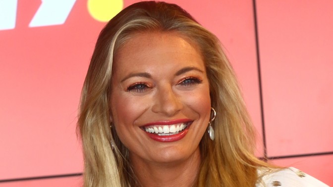 Lucie Borhyová, Alice Bendová a další: Které celebrity tráví dovolenou za hranicemi a kdo zůstal v Česku?