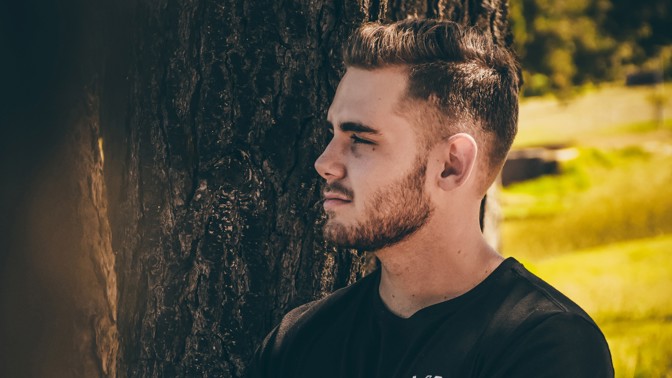 Bedřich (18): Ve snu jsem viděl plačící matku a ohořelé zdi. Moje noční můra se jednoho dne změnila v realitu