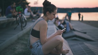 Zuzana (31): Jsem tři roky vdaná a žárlím na svou bývalou lásku. Manžel nic netuší