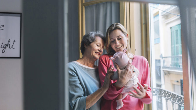 Božena (59): Hlídala jsem vnoučka a omylem ho zranila. Dcery reakce mě zasáhla