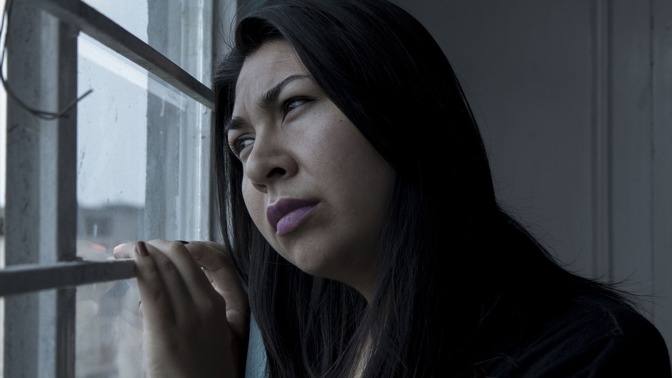 neštěstí, žena, okno