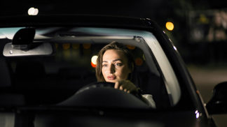 Daniela (27): Předjíždějící řidič přibrzdil a ukazoval, abych odbočila. V tom se stalo něco děsivého