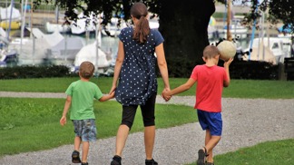 Karolína (31): Žárlím na svého manžela a doma s dětmi je to vyloženě peklo