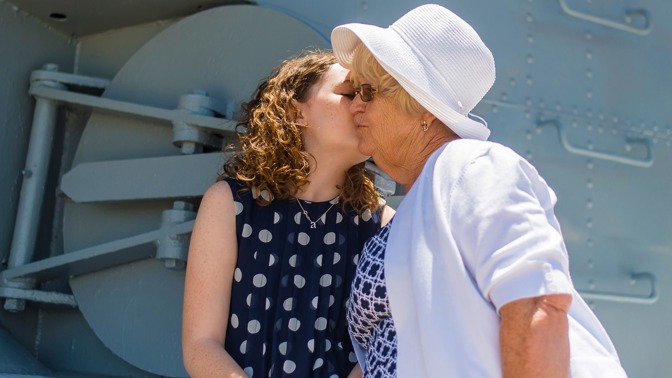 dívka, dcera, babička