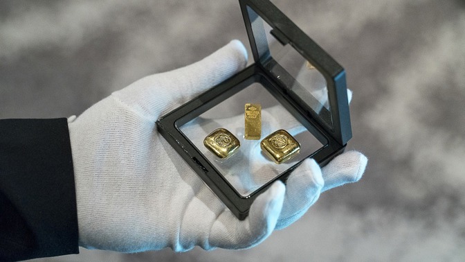 Cena zlata v posledních dnech raketově roste