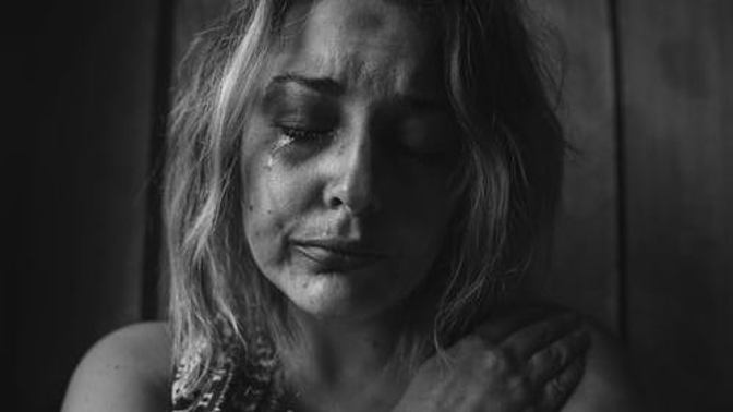 Ludmila (50): Manžel měl mozkovou mrtvici. Slib mi nedovoluje odejít, ale jsem na dně