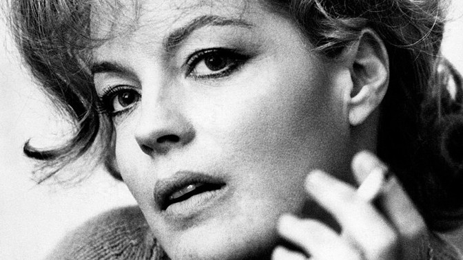 Romy Schneider se do Alaina zakoukala při natáčení filmu Christine. Žili spolu téměř šest let, pak ji Alain opustil kvůli jiné ženě.
