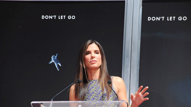 Sandra Bullock: Její máma z ní chtěla mít svou kopii. Ona ale radši instalovala záchody