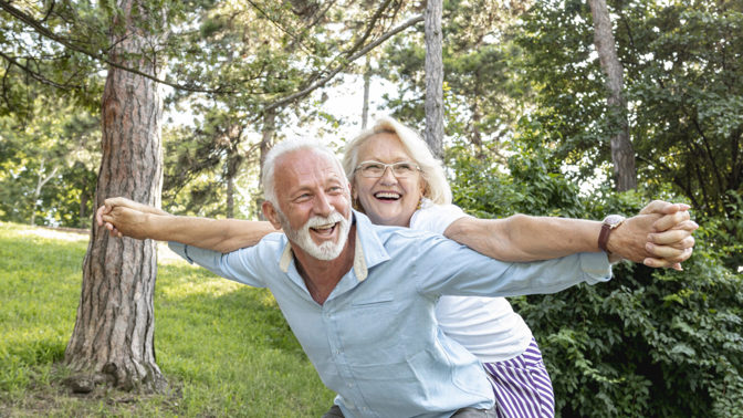 Zdena (63): Můj muž asi přišel o rozum. Chce, abychom si naposledy vyhodili z kopýtka