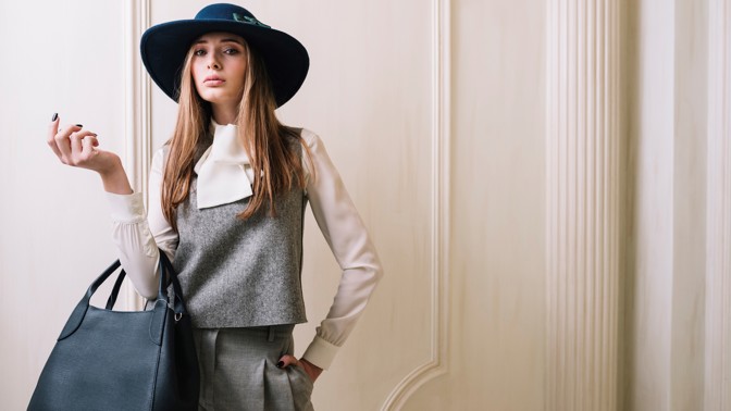 žena, velká kabelka