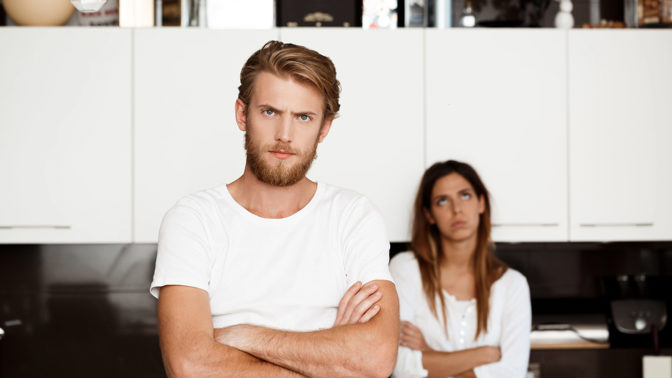 Honza (37): Moje žena si vymýšlí nesmysly, jen aby nemusela uklízet. Myslím, že je za tím něco jiného