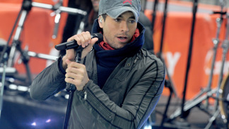 Enrique Iglesias studoval podnikání, pak zpíval pod pseudonymem. Jaký byl jeho nejtrapnější moment?