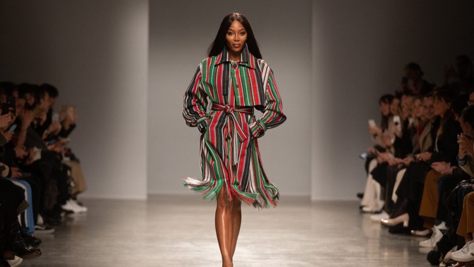 Naomi Campbell a její třináctá komnata: Marná hudební kariéra, strach z červů a podvod s knihou