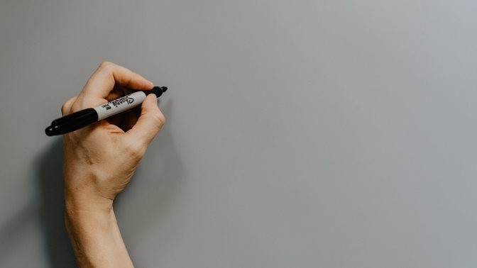 13. srpen jako Mezinárodní den leváků: Věděli jste, že bylo leváctví dříve považováno za handicap?